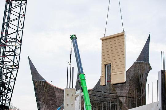 Werkzaamheden Grand Hotel in Efteling volop aan de gang, maar ziet er anders uit dan gedacht / Foto; Efteling