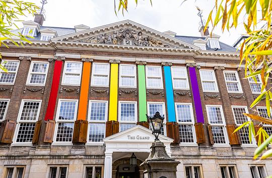 The Grand Amsterdam wordt als eerste hotel in Noord-Europa bestempeld met LGBTQ+ Accreditation