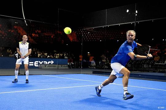 Padeltoernooi in Ahoy valt in de smaak bij fans en deelnemers