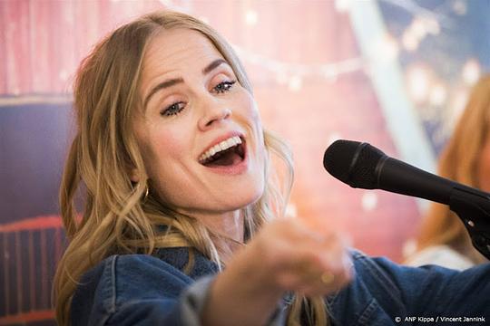 Inflatie doet Twents festival van Ilse DeLange de das om