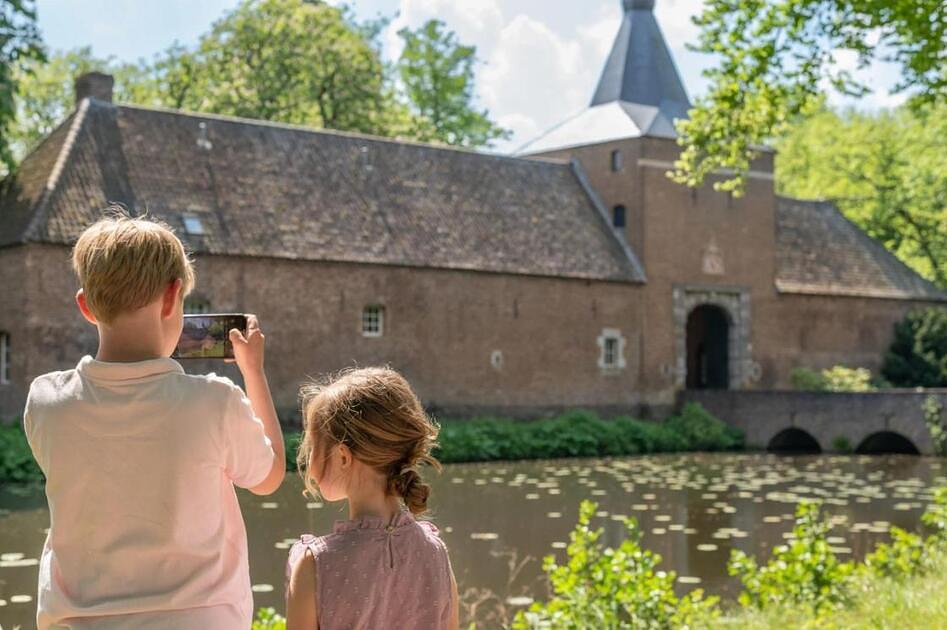 Kasteeltuinen Arcen deze zomer gratis toegankelijk voor kinderen