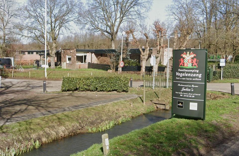 Voorlopig stopt chaletbouw op camping Vogelenzang / Foto: https://maps.app.goo.gl/vVNLL65UBims7JtA9