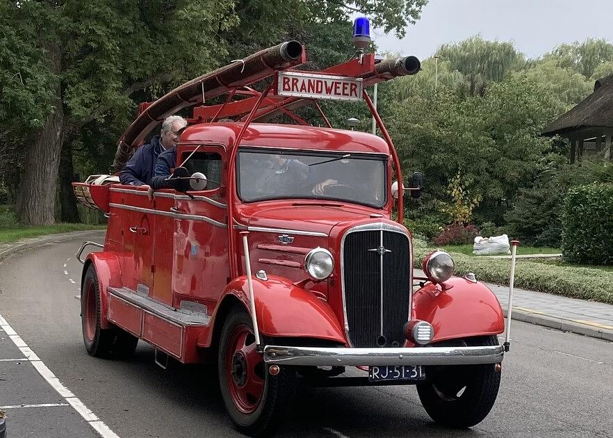 Tip voor uitje: rode kindermiddag in Museum Hoeksche Waard / Foto: "Oude brandweerauto" door Helena