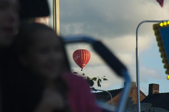 Dit is wat je moet weten over de Tilburgse Kermis / Foto: "Hot air balloon" door Marcel "MadJo" de Jong