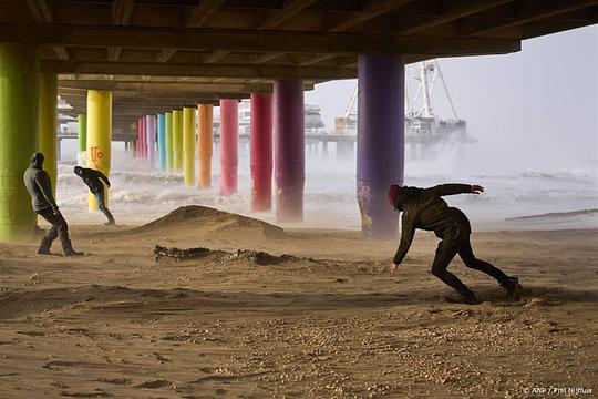 Vrijdag mogelijk zware windstoten aan de kust