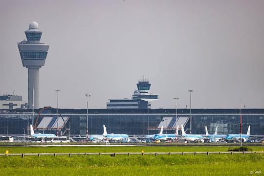 Bronnen: kabinet versoepelt krimpplan Schiphol iets