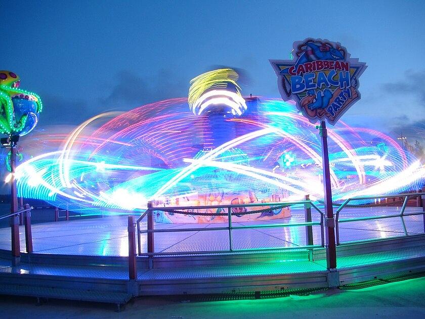 Geen extra beveiliging kermis Almere: ‘Verwacht geen rellen’ / Foto: "Kermis almere 2010" door Almere 2009