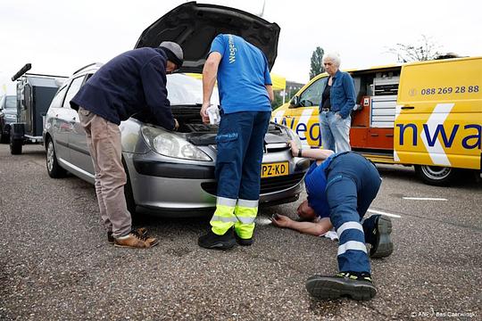 ANWB Wegenwacht bij auto