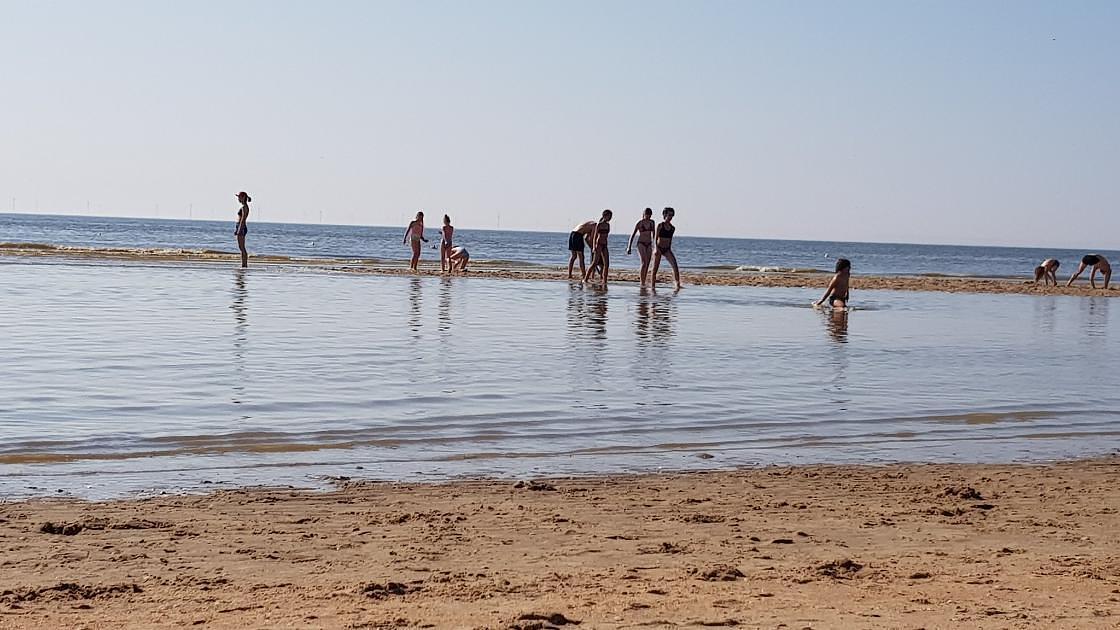 Oproep voor extra openbare toiletten langs de Noord-Hollandse kust / Foto: "Strand Castricum" door Jam Willem Doormembal