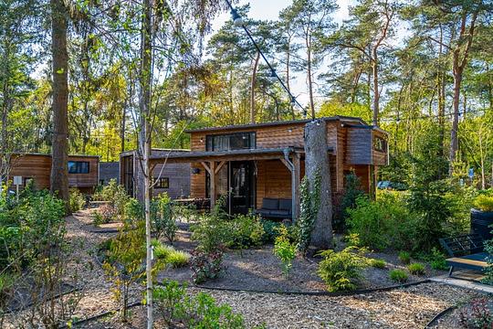 Bewoners EuroParcs bezorgd over nieuwe huurcontracten: ‘Het zijn wurgcontracten’