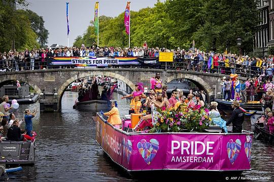 Zo'n 53 ton afval opgeruimd in centrum Amsterdam na Canal Parade