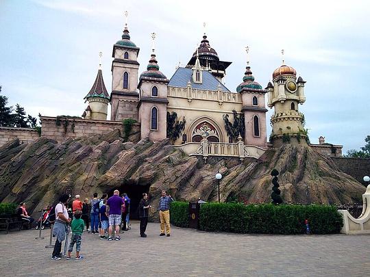 Juf die kinderen meenam naar Efteling in beroep tegen ontslag / Foto: "Symbolica (Efteling)" door Joordi