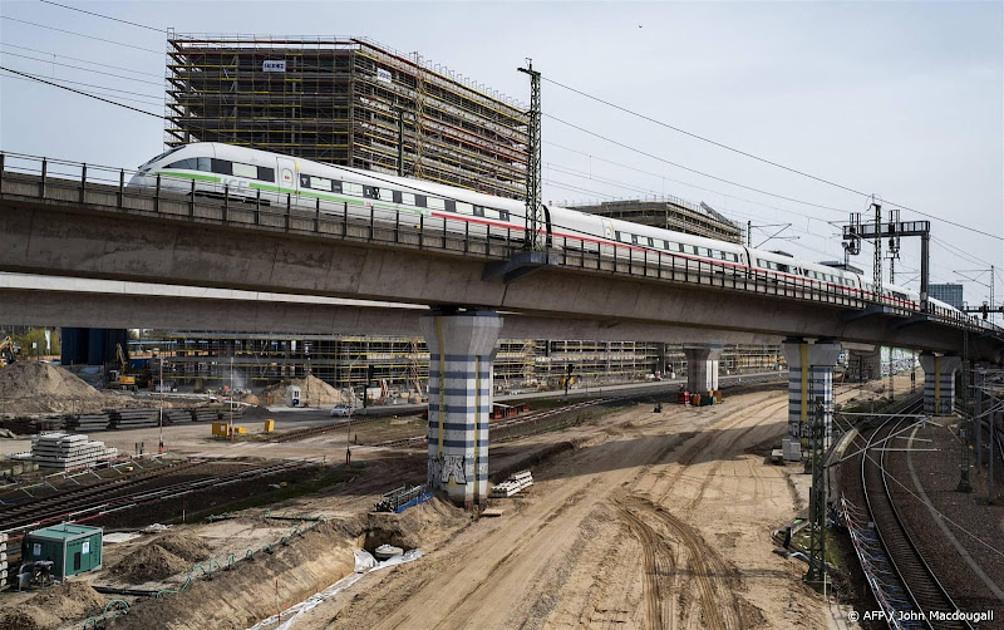 Organisaties roepen kabinet op om meer druk te zetten op EU voor treinreizen