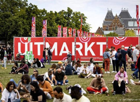 Einde voor jaarlijkse Uitmarkt op Museumplein in Amsterdam  