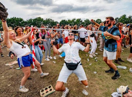 ACM houdt ticketmarkt 'scherp in de gaten' na klachten Lowlands