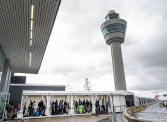 Schiphol krijgt ook hulp van kantoorpersoneel andere bedrijven