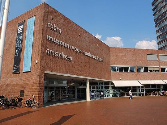 Gemeente Amstelveen kent meerjarige subsidie Museum Cobra toe / Foto: "Cobra Museum" door Dennism2