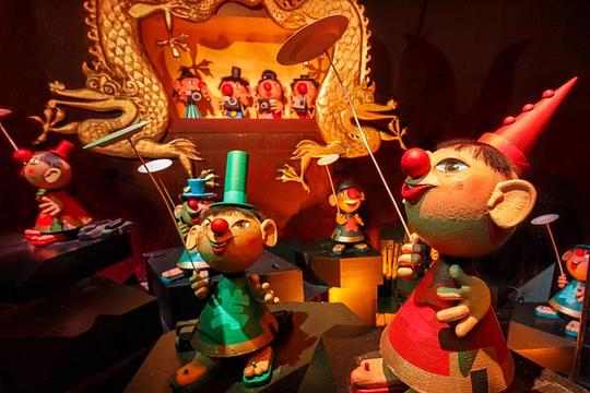 Gemeente verjaagt hangjongeren met muziek van Efteling