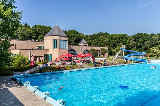 Zwemkasteel Nienoord gaat na verduurzaming weer open