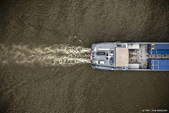 Waterstand Rijn wordt goed in de gaten gehouden door binnenvaart